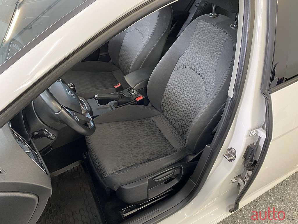 2016' SEAT Leon photo #6