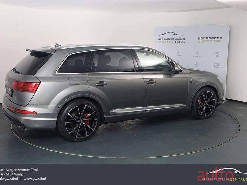 2015' Audi Q7 photo #6