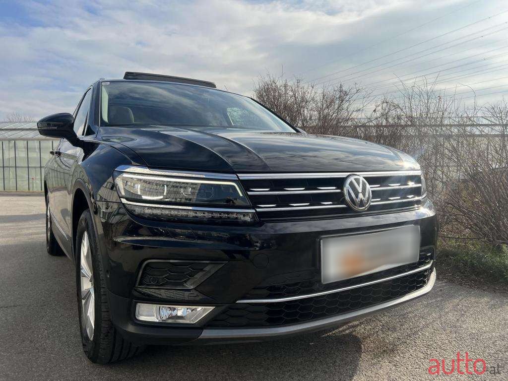2016' Volkswagen Tiguan photo #1