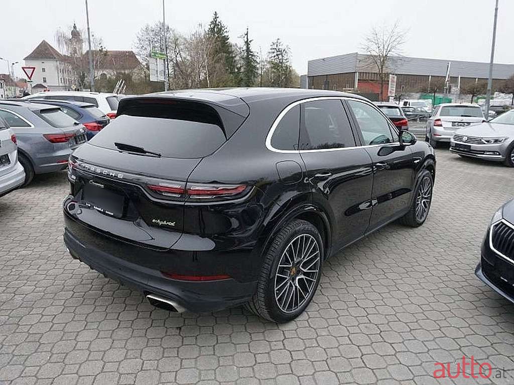 2018' Porsche Cayenne photo #4