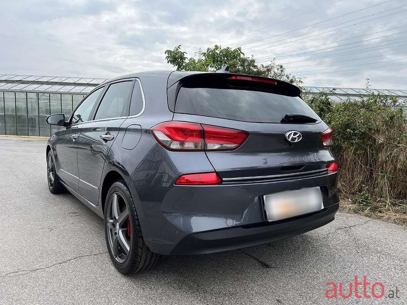 2020' Hyundai i30 photo #6