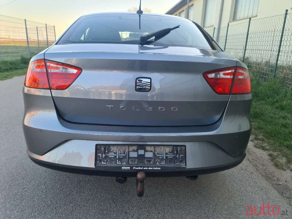 2014' SEAT Toledo photo #5