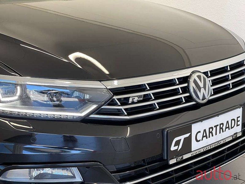 2018' Volkswagen Passat photo #3