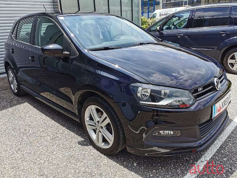 2013' Volkswagen Polo photo #5