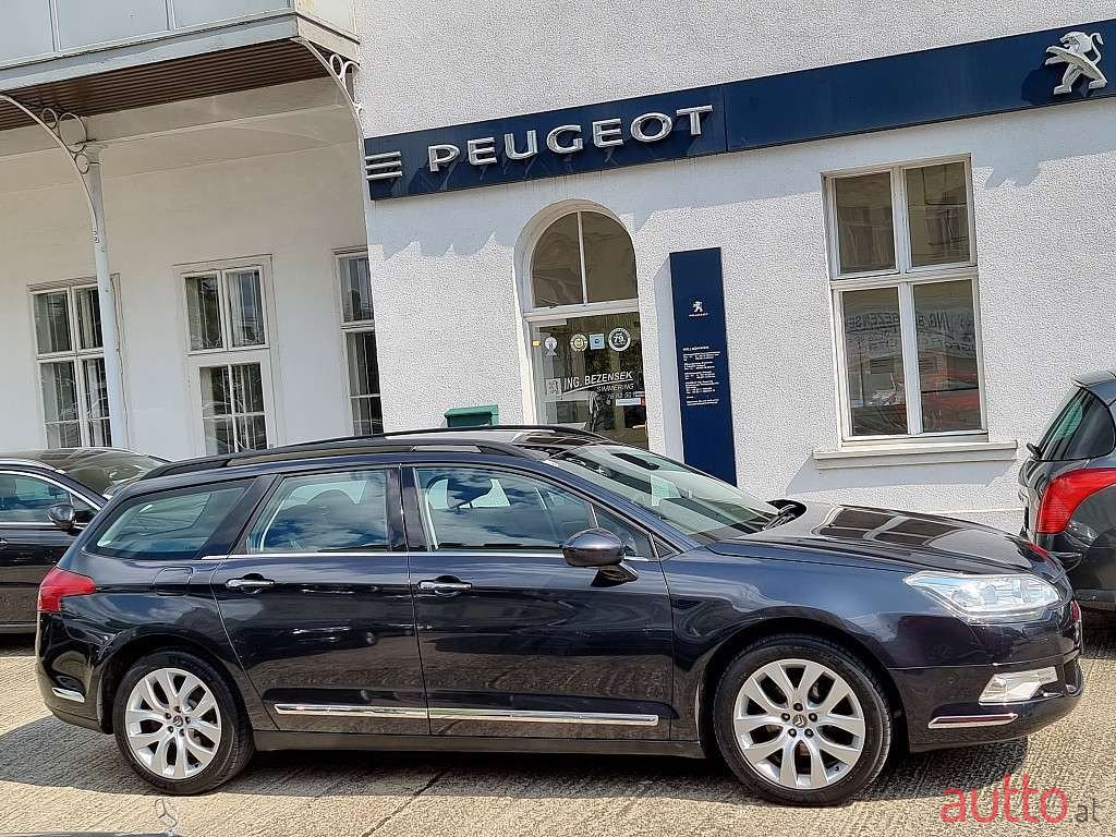 2011' Citroen C5 photo #2