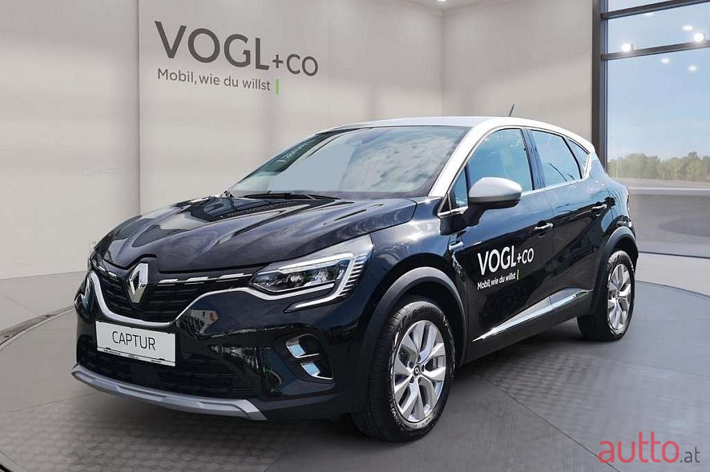 2022' Renault Captur photo #1