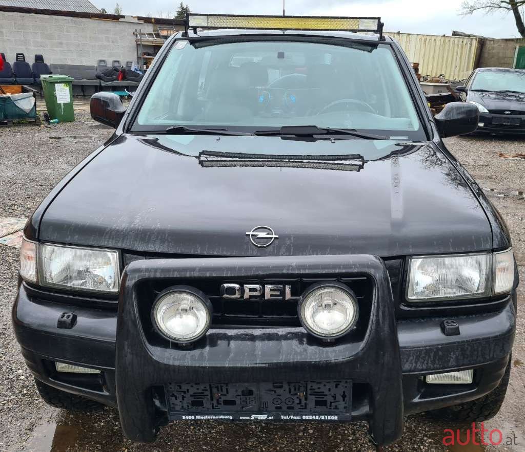 2000' Opel Frontera photo #2
