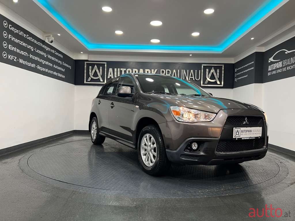 2012' Mitsubishi ASX photo #5