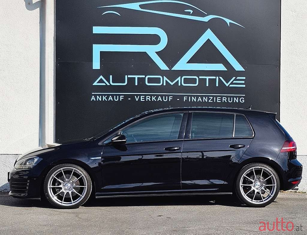 2013' Volkswagen Golf photo #3