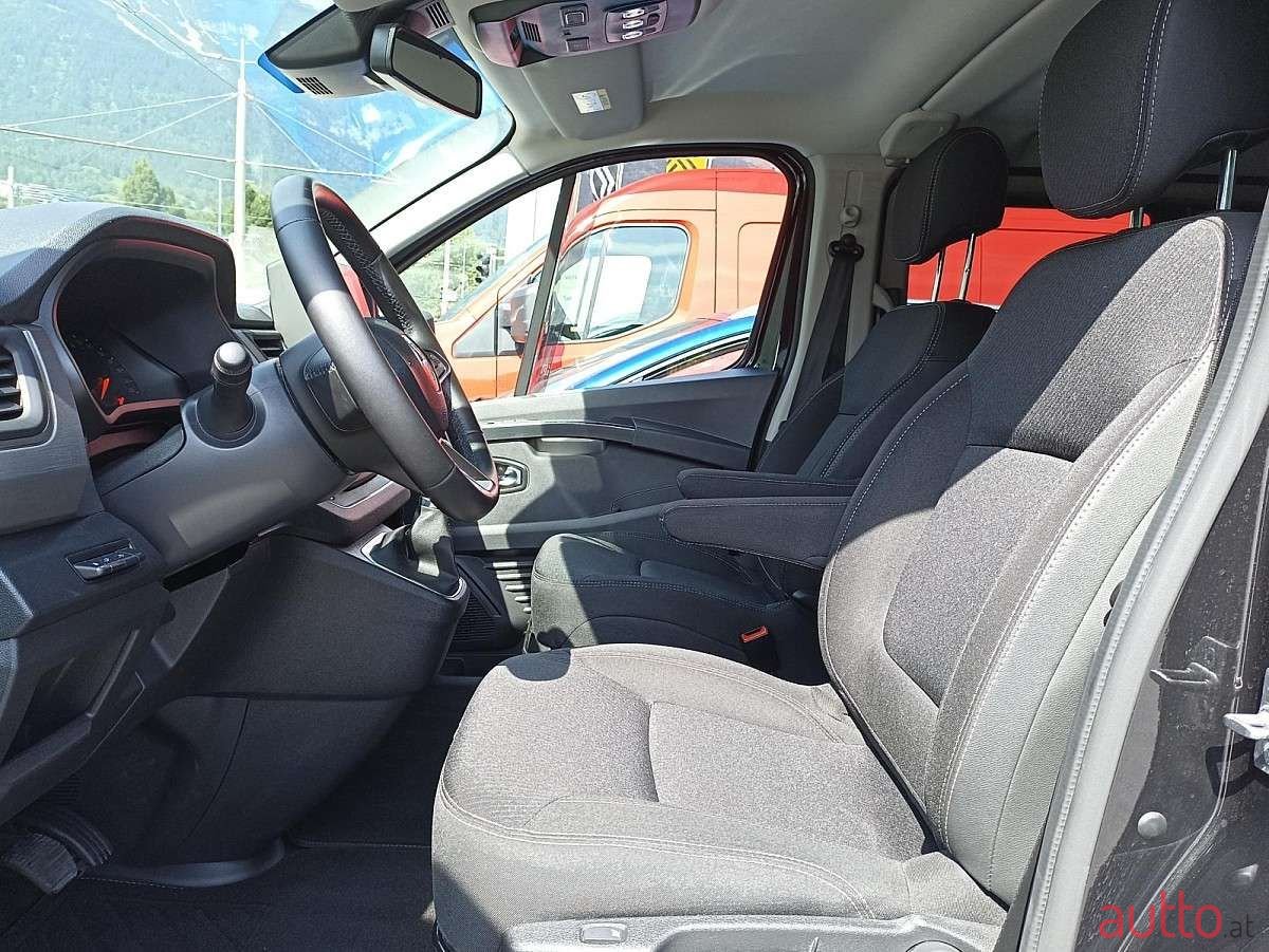 2024' Renault Trafic photo #3