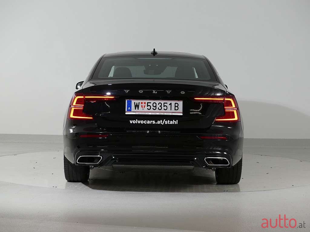 2022' Volvo S60 photo #4