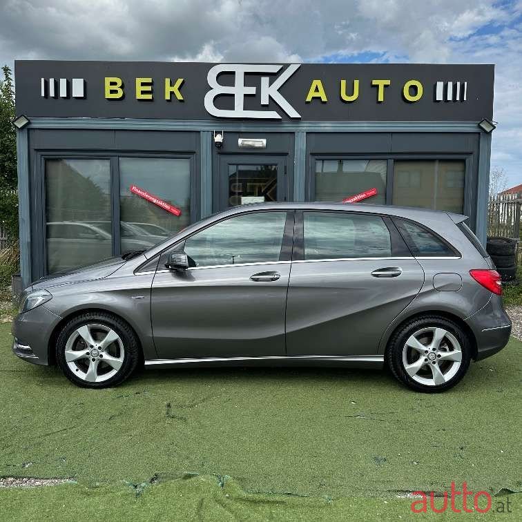 2012' Mercedes-Benz B-Klasse photo #2