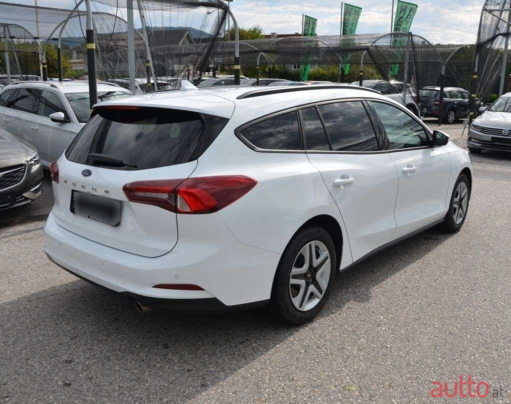 2022' Ford Focus photo #2