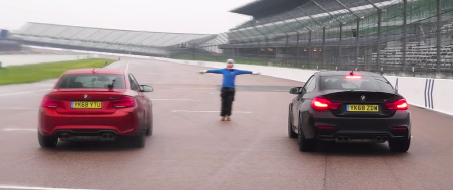 BMW M2 Competition, M4 Competition Duel On Wet Track