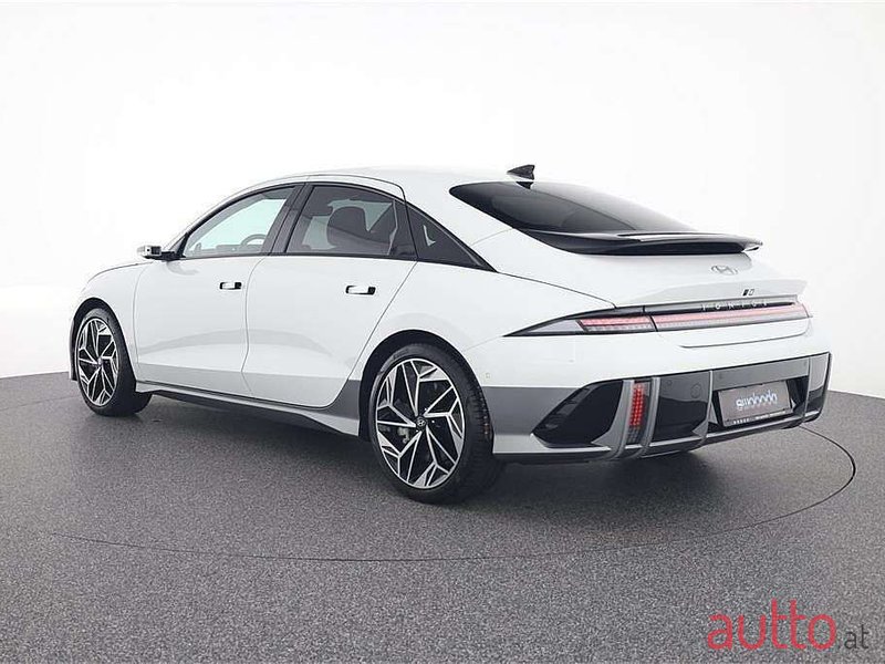 2023' Hyundai Ioniq 6 photo #2