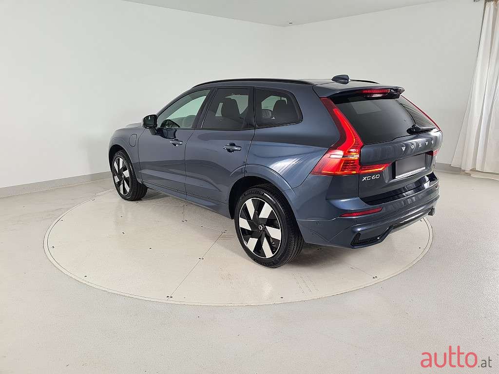 2023' Volvo XC60 photo #6
