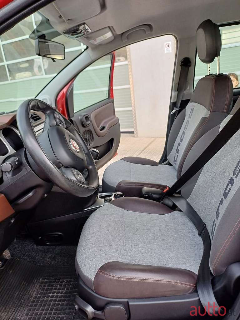 2015' Fiat Panda photo #4