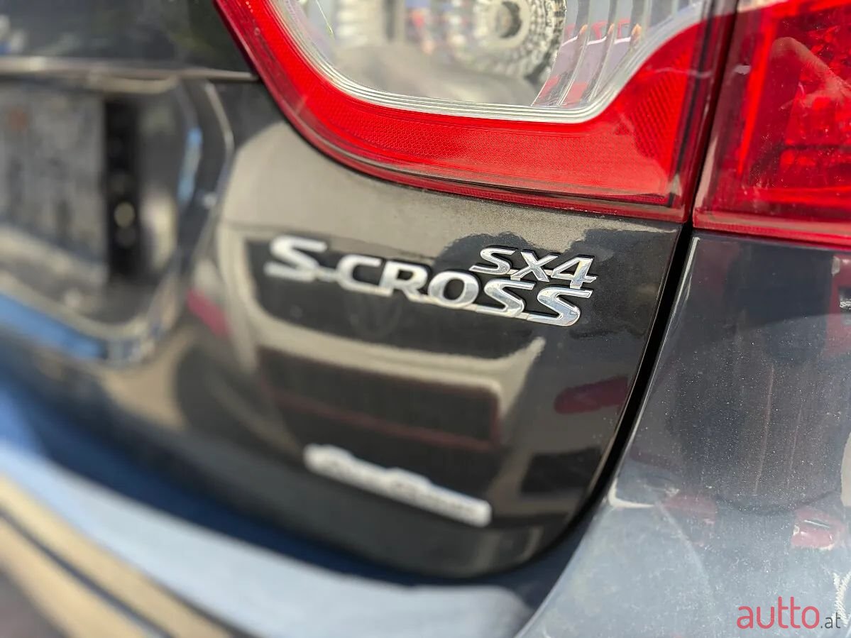 2014' Suzuki SX4 S-Cross photo #3