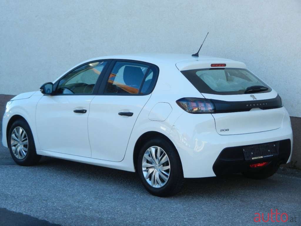 2021' Peugeot 208 photo #3