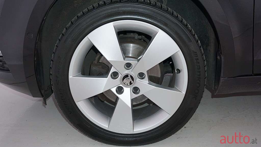 2018' Skoda Octavia photo #4