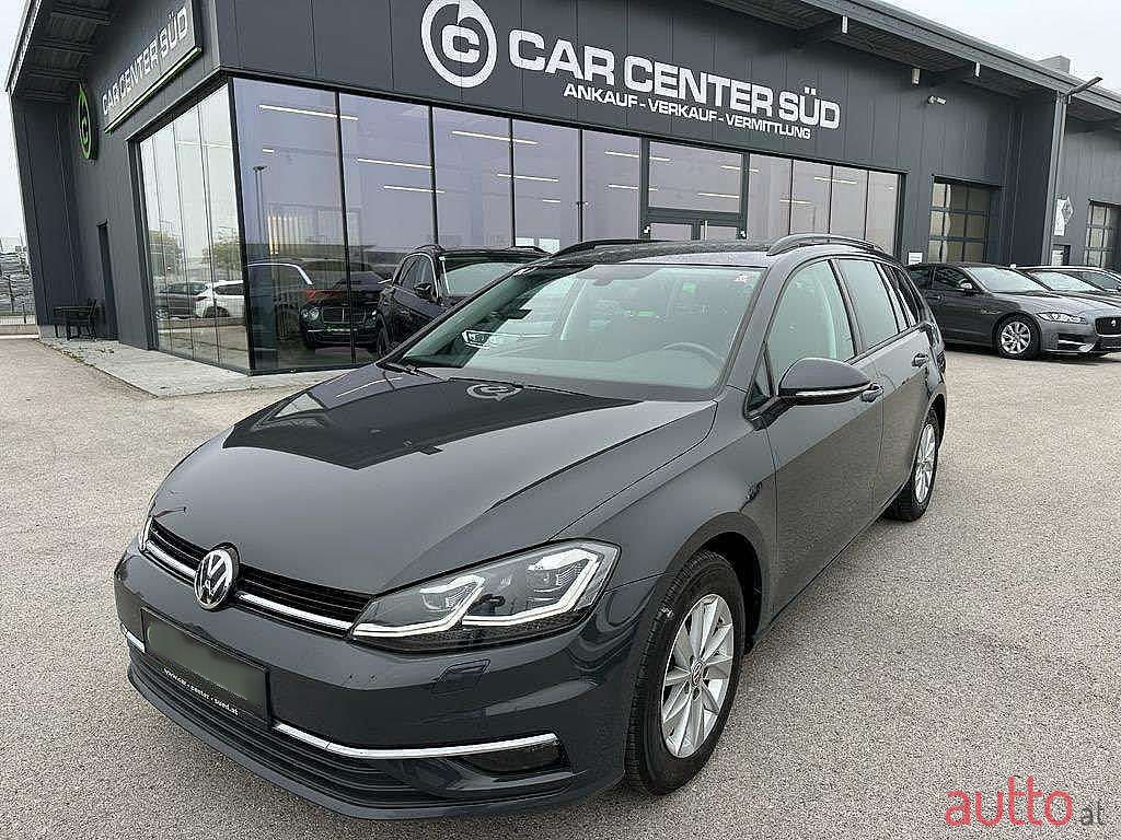 2017' Volkswagen Golf photo #1