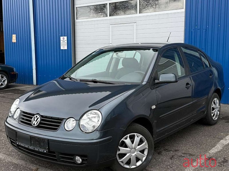 2004' Volkswagen Polo photo #1