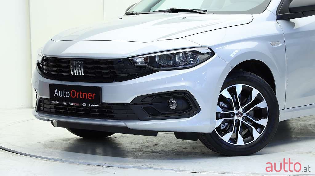 2022' Fiat Tipo photo #2