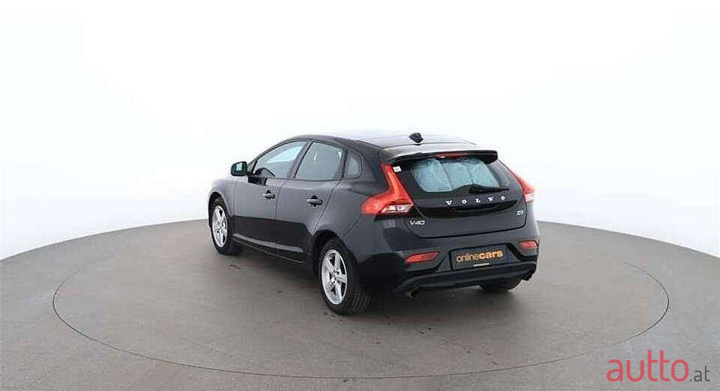 2017' Volvo V40 photo #3