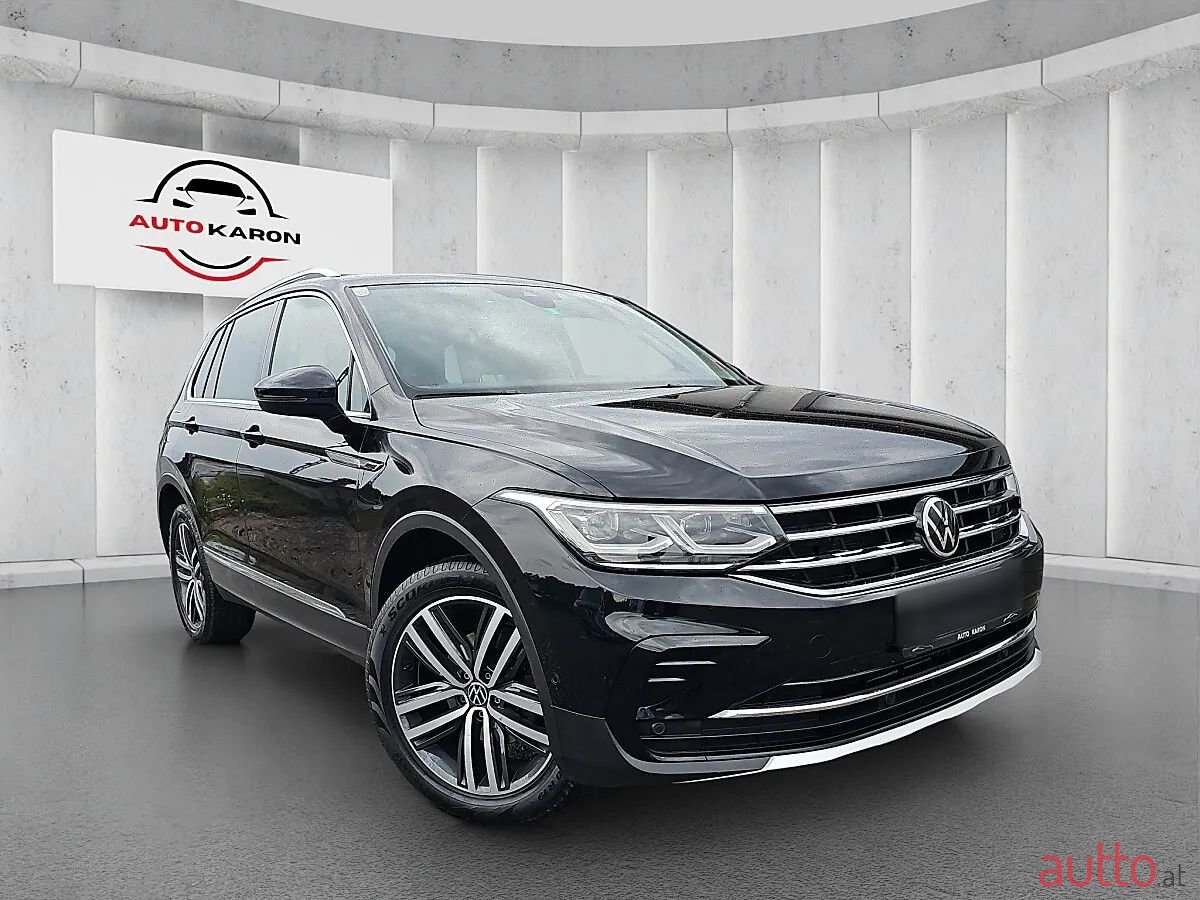 2020' Volkswagen Tiguan photo #1