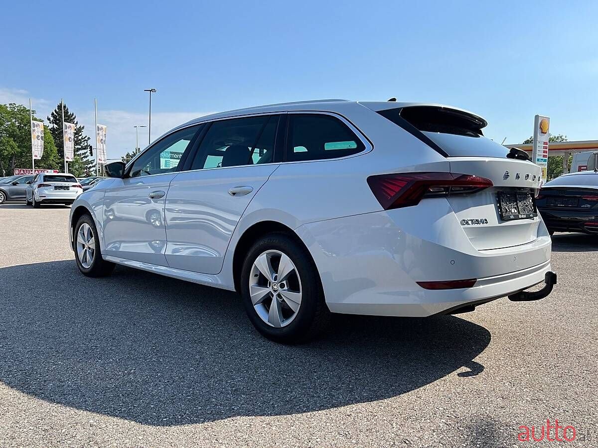 2022' Skoda Octavia photo #5