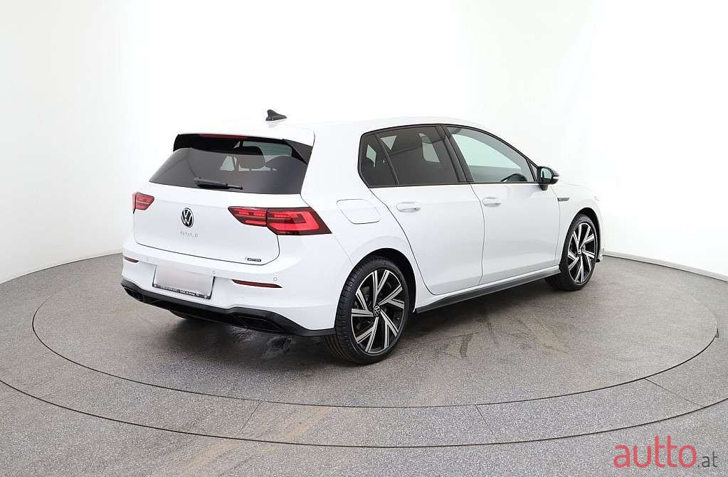 2023' Volkswagen Golf photo #5