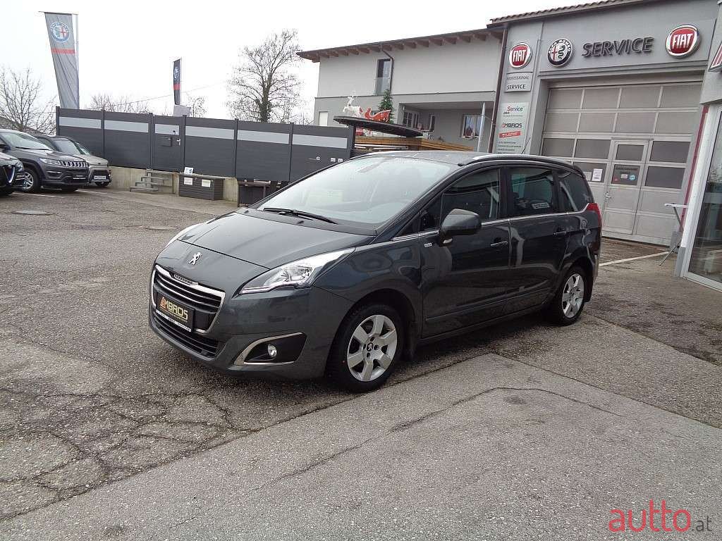 2015' Peugeot 5008 photo #3