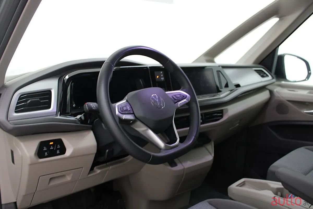 2024' Volkswagen Multivan photo #4