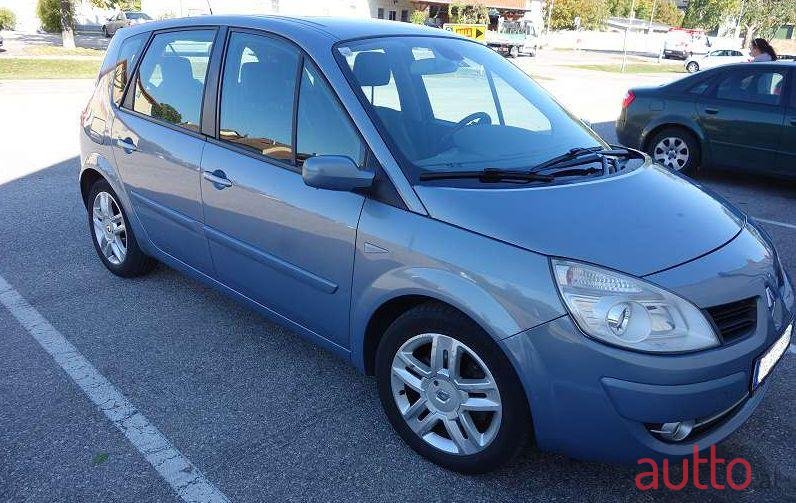 2008' Renault Scenic photo #1
