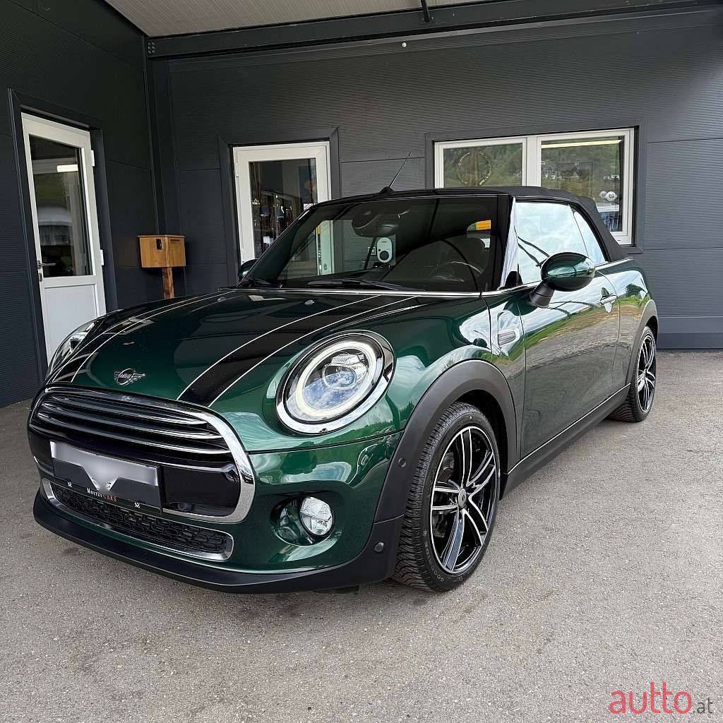 2018' MINI Cabrio photo #1