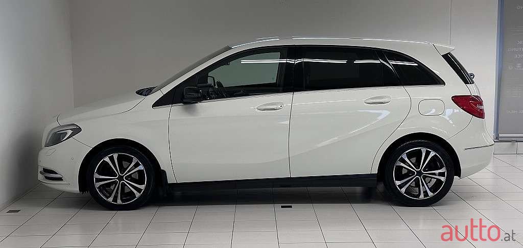 2014' Mercedes-Benz B-Klasse photo #6