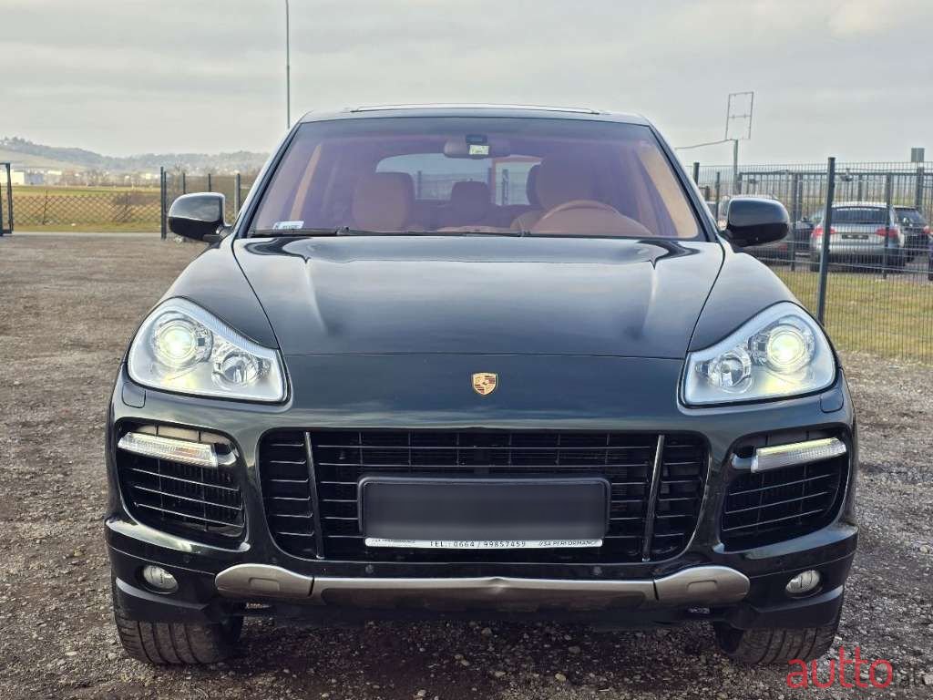 2009' Porsche Cayenne photo #1