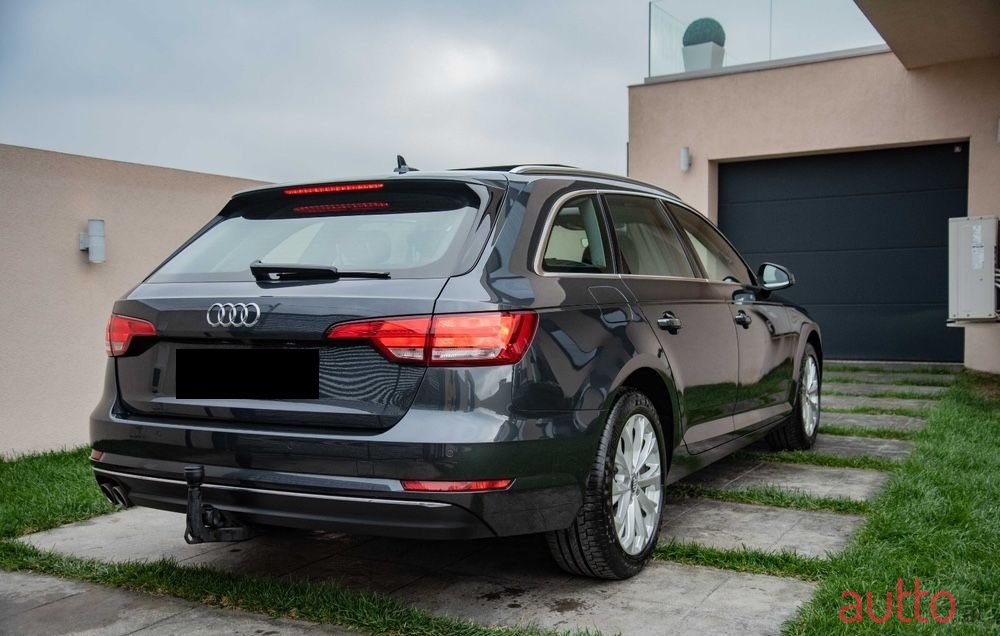 2017' Audi A4 Avant photo #3