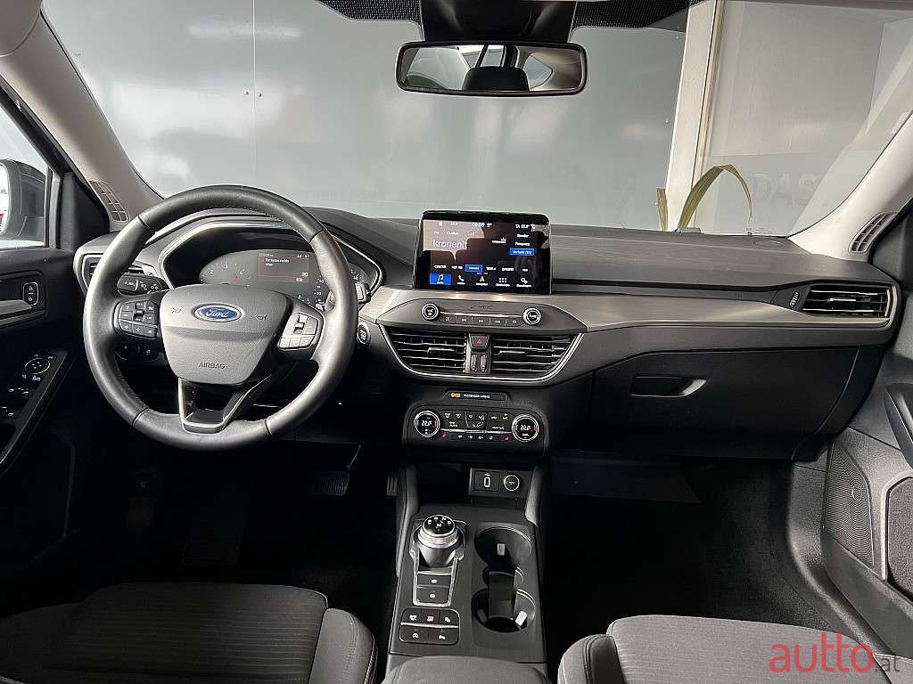 2019' Ford Focus photo #5