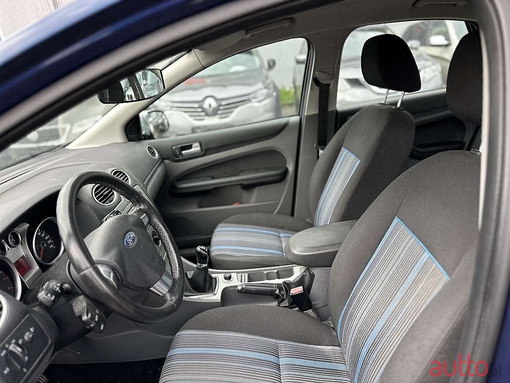 2008' Ford Focus photo #5