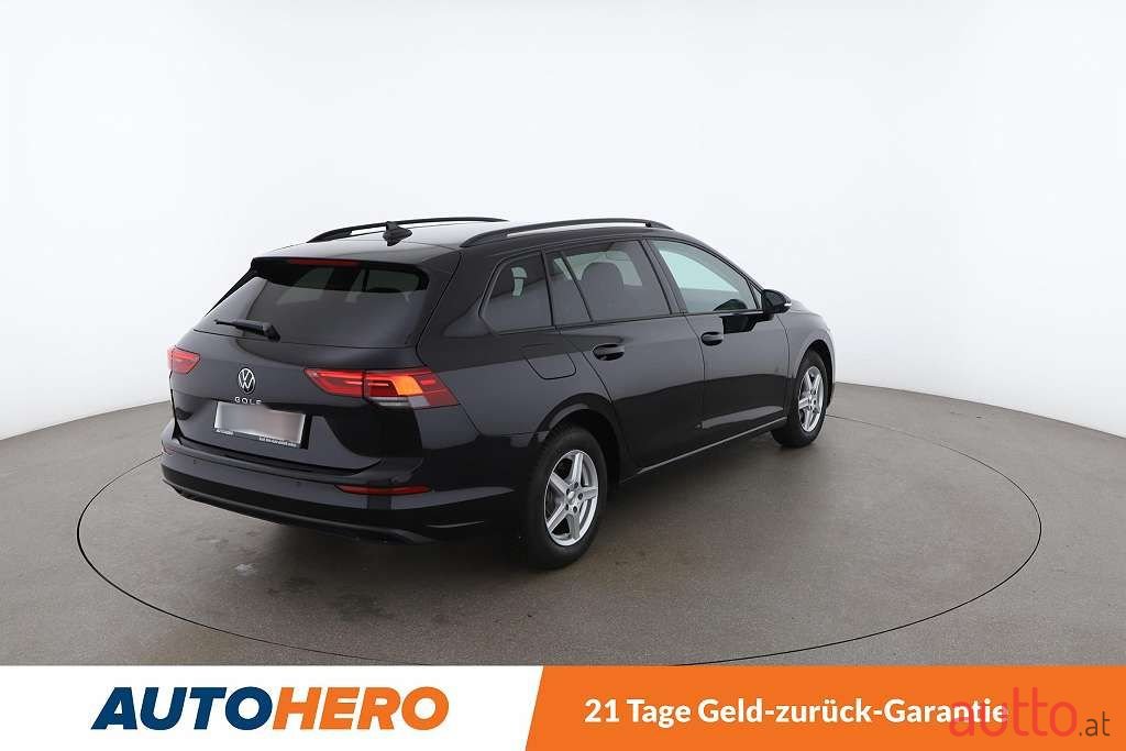 2023' Volkswagen Golf photo #5