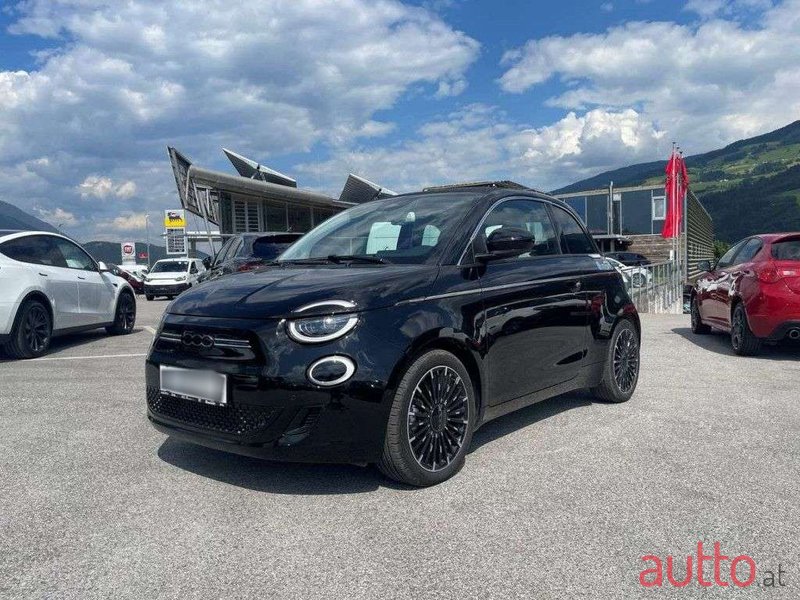 2023' Fiat 500 photo #2