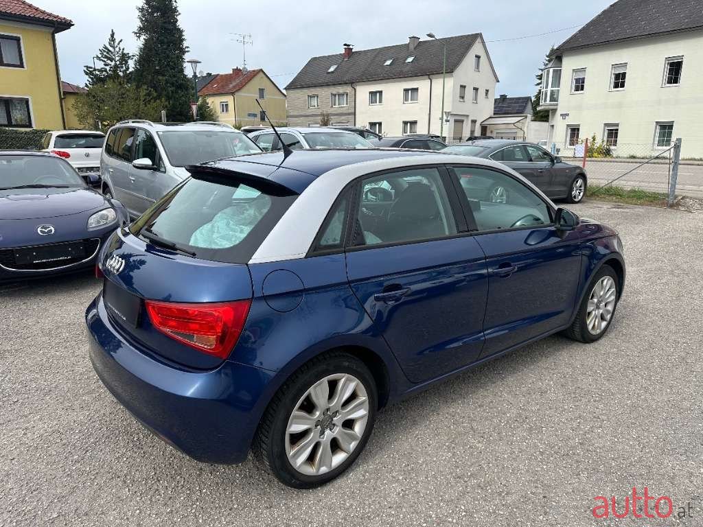 2012' Audi A1 photo #2