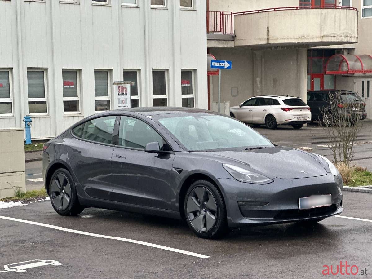 2022' Tesla Model 3 photo #4