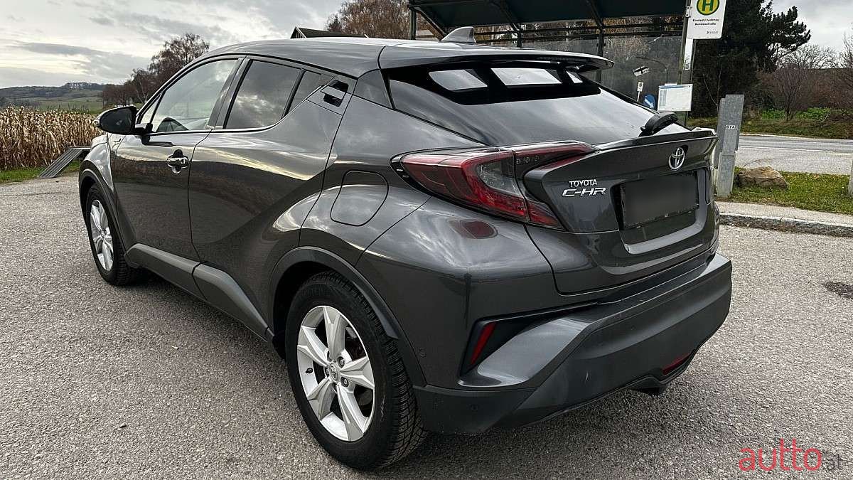 2017' Toyota C-HR photo #5