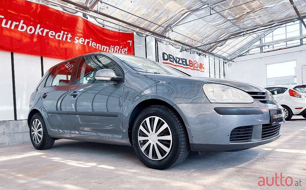 2006' Volkswagen Golf photo #3