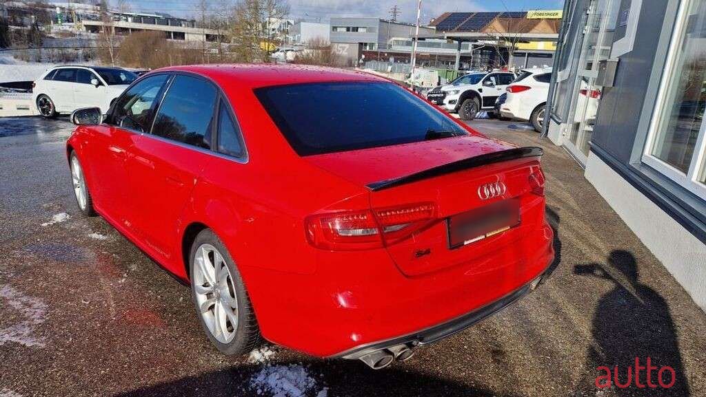 2012' Audi A4 photo #4