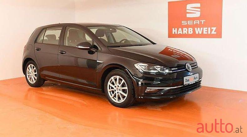 2019' Volkswagen Golf photo #1