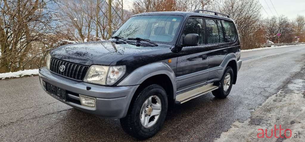 2002' Toyota Land Cruiser photo #3