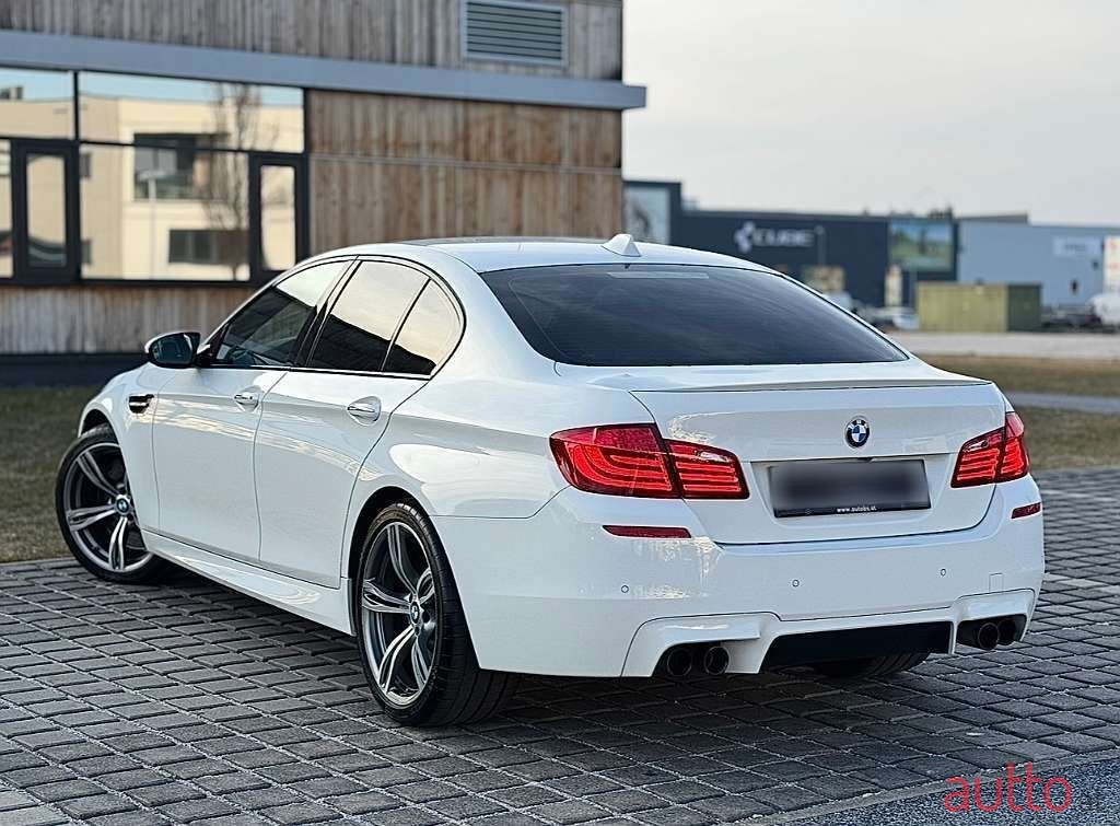 2012' BMW 5Er-Reihe photo #4